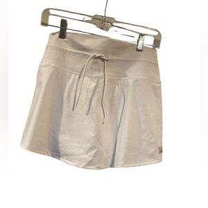 NWT Vuori Daily Skirt WHITE Size: S